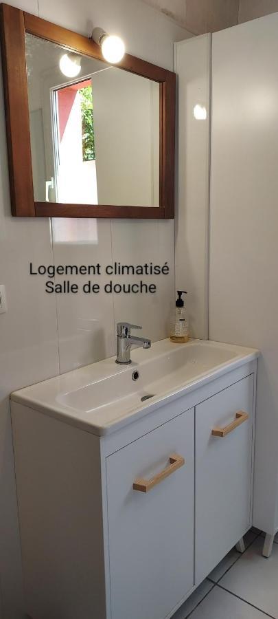 Le Barcares Logement Climatise Pour 6 Personnes, Draps Et Serviettes Non Fournis Air-Conditioned Accommodation For 6 People, Sheets And Towels Not Provided Alojamiento Con Aire Acondicionado Para 6 Personas, Sabanas Y Toallas No Incluidas Bagian luar foto
