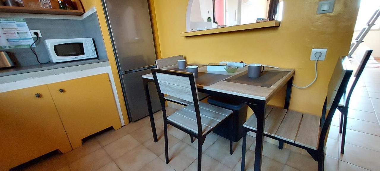 Le Barcares Logement Climatise Pour 6 Personnes, Draps Et Serviettes Non Fournis Air-Conditioned Accommodation For 6 People, Sheets And Towels Not Provided Alojamiento Con Aire Acondicionado Para 6 Personas, Sabanas Y Toallas No Incluidas Bagian luar foto