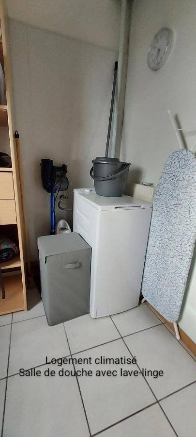 Le Barcares Logement Climatise Pour 6 Personnes, Draps Et Serviettes Non Fournis Air-Conditioned Accommodation For 6 People, Sheets And Towels Not Provided Alojamiento Con Aire Acondicionado Para 6 Personas, Sabanas Y Toallas No Incluidas Bagian luar foto