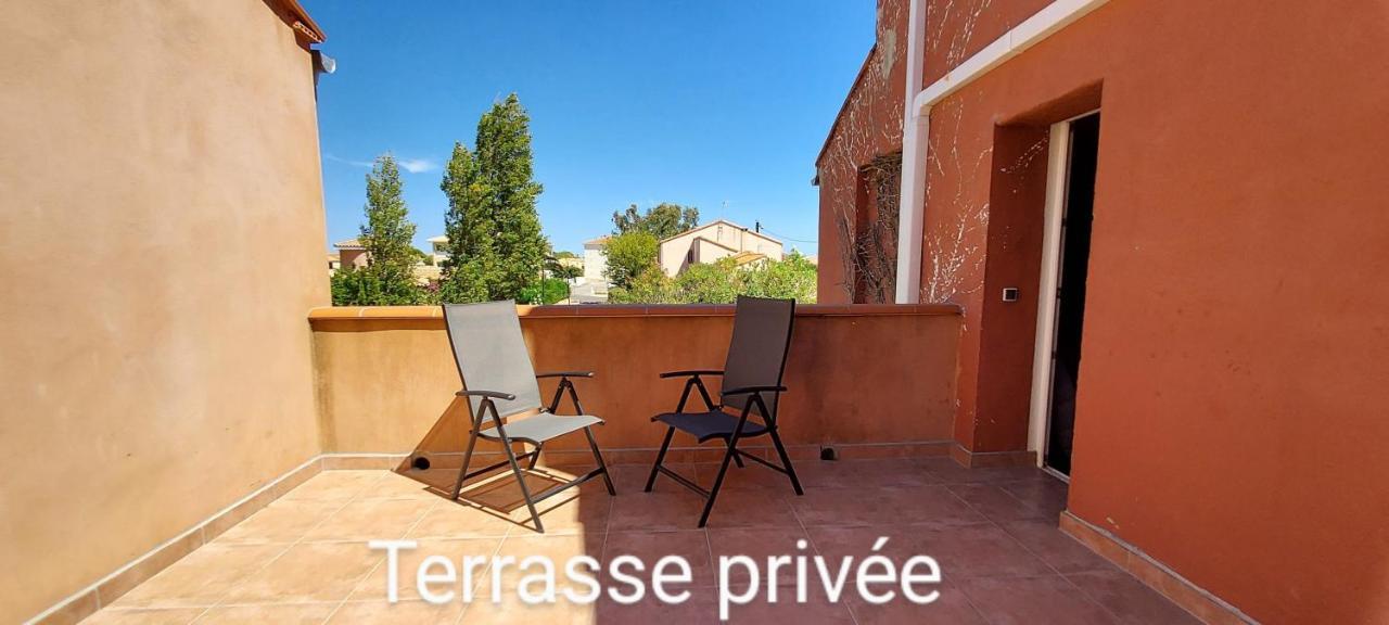 Le Barcares Logement Climatise Pour 6 Personnes, Draps Et Serviettes Non Fournis Air-Conditioned Accommodation For 6 People, Sheets And Towels Not Provided Alojamiento Con Aire Acondicionado Para 6 Personas, Sabanas Y Toallas No Incluidas Bagian luar foto
